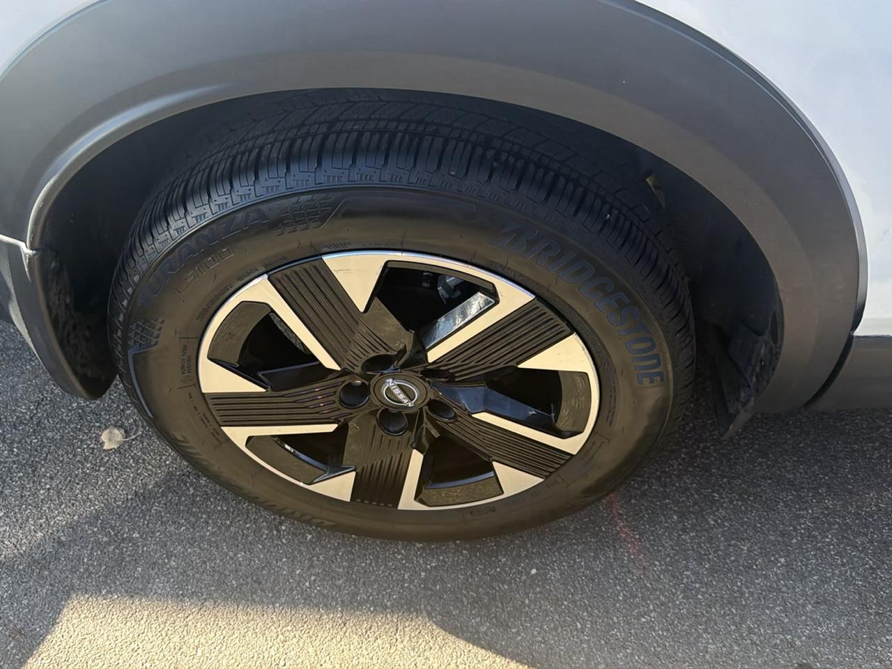 Nissan Kicks SV AWD 2025