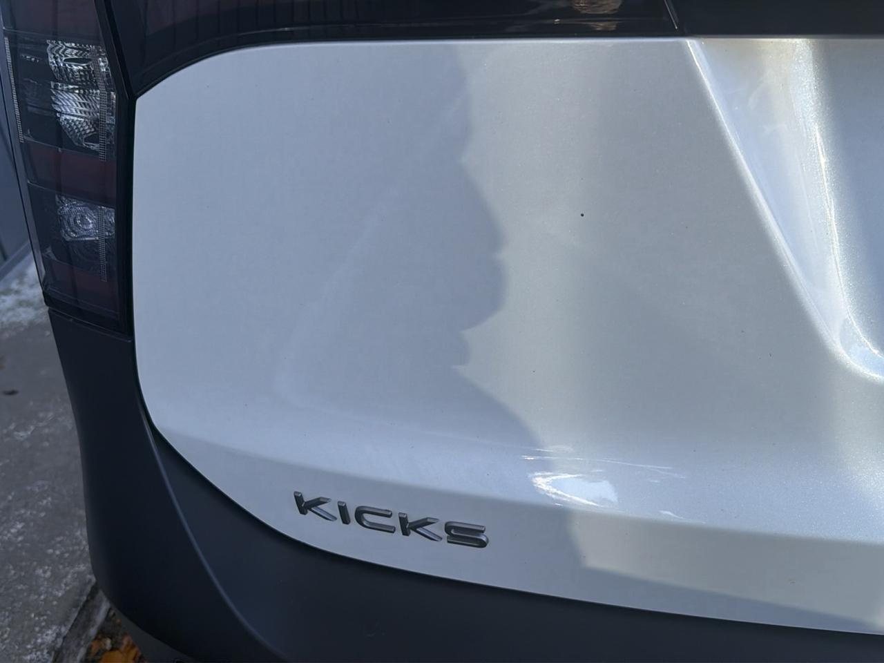 Nissan Kicks SV AWD 2025