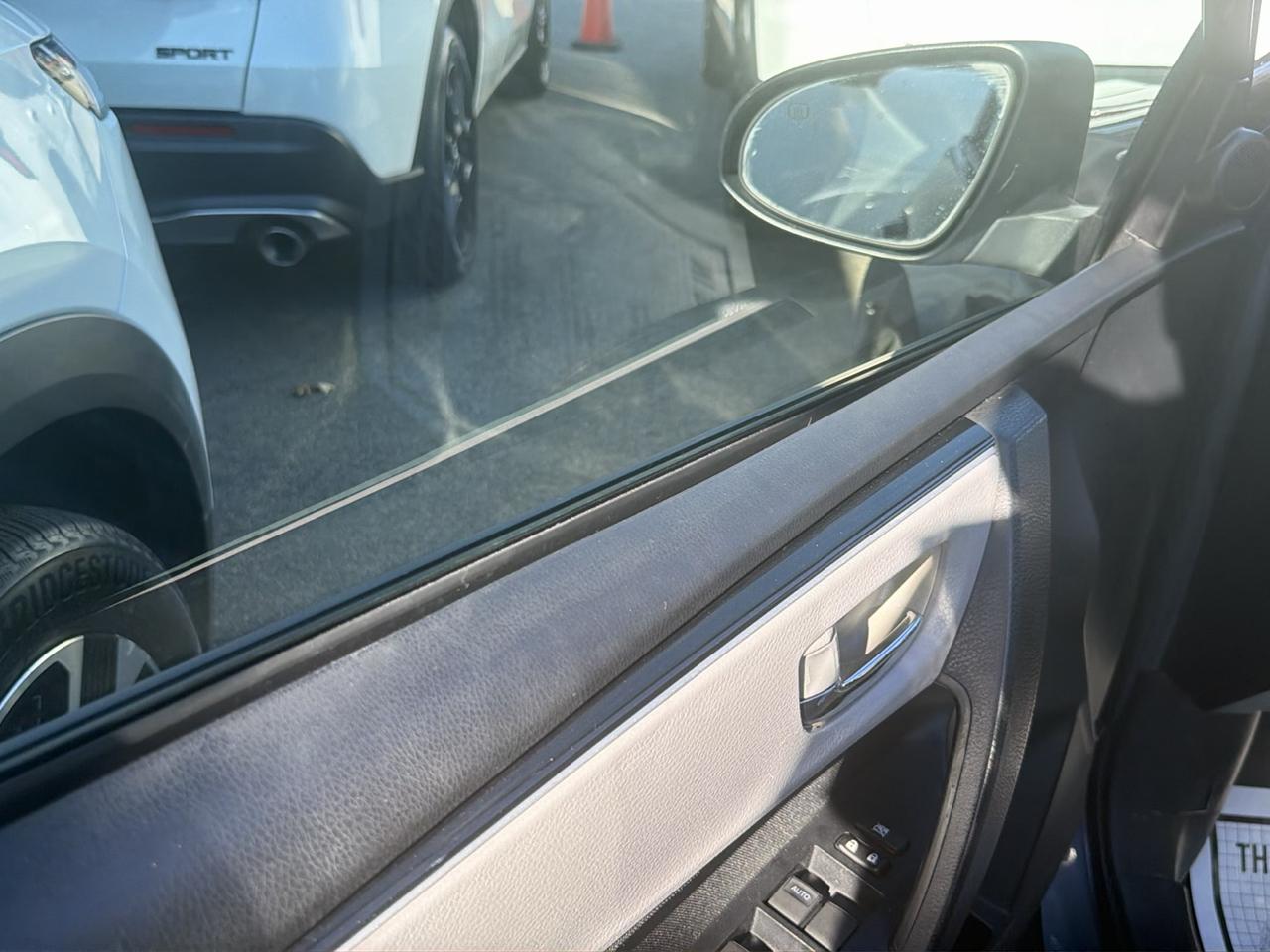 Toyota Corolla XLE CVT (Natl) 2018