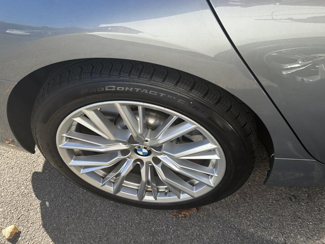 BMW 3 Series 330i xDrive Sedan 2024