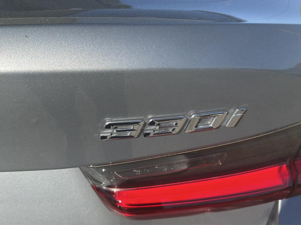 BMW 3 Series 330i xDrive Sedan 2024