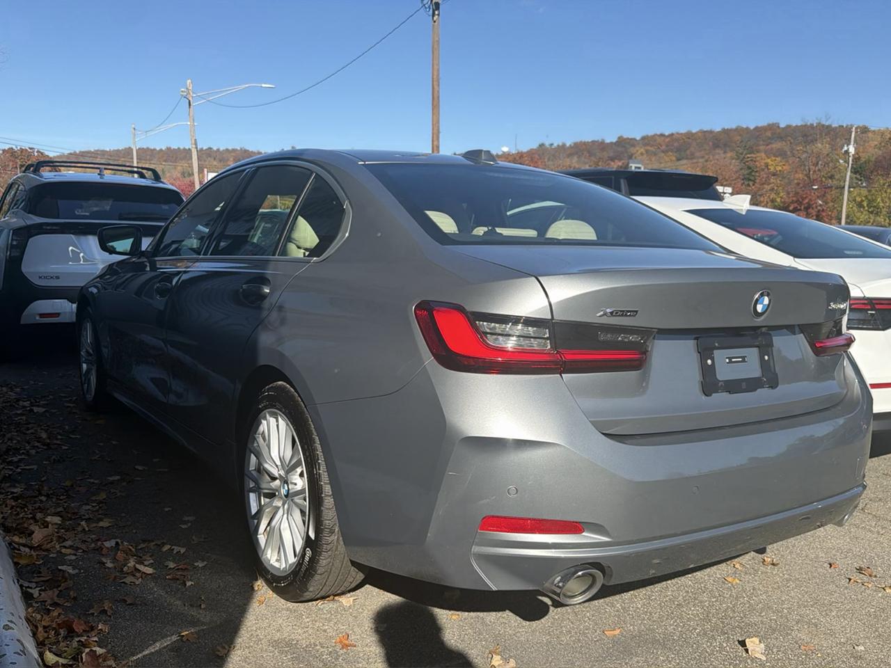 BMW 3 Series 330i xDrive Sedan 2024
