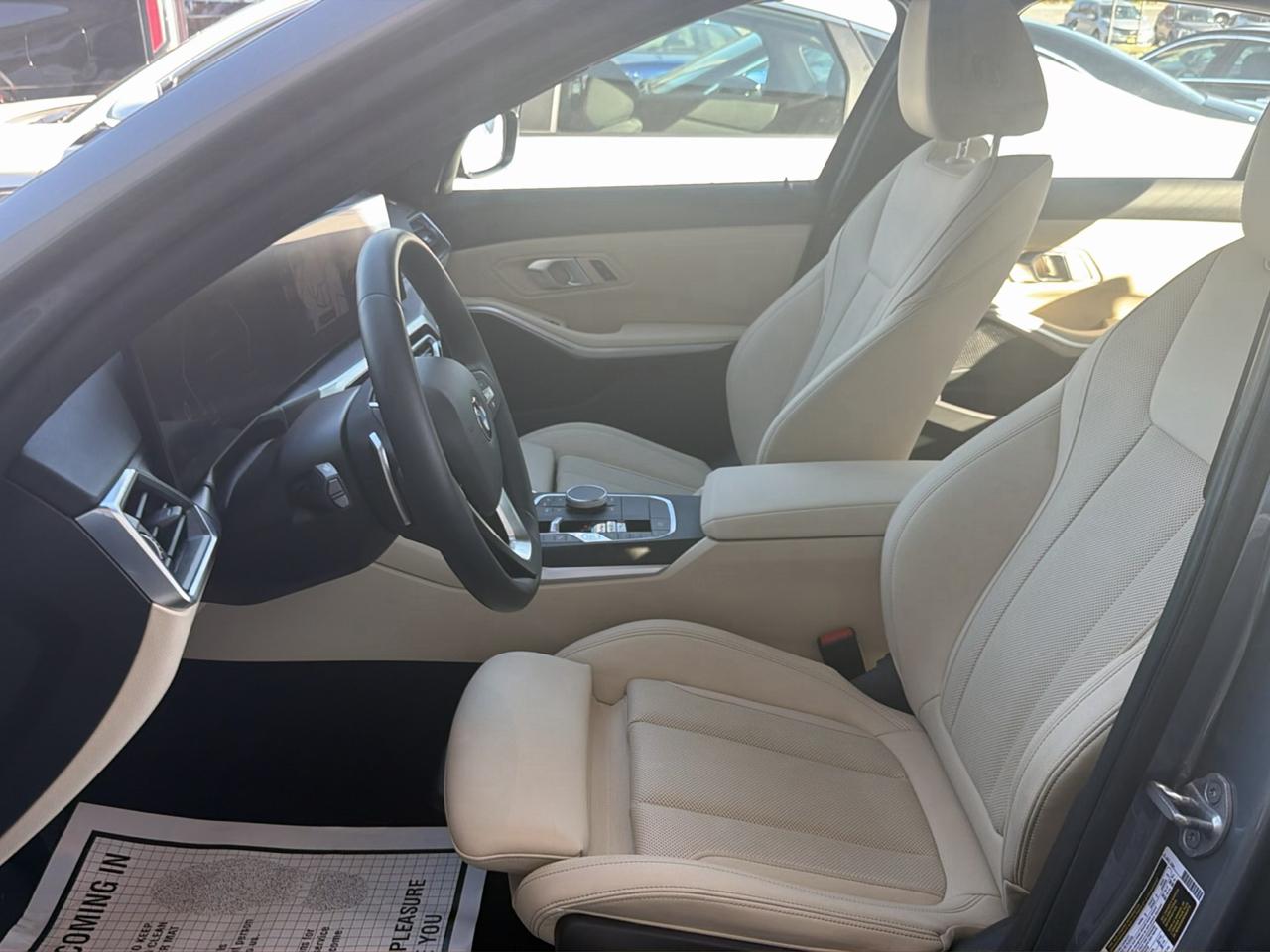 BMW 3 Series 330i xDrive Sedan 2024