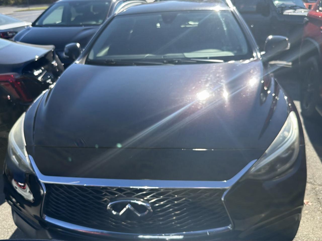 Infiniti QX30 Luxury AWD 2017