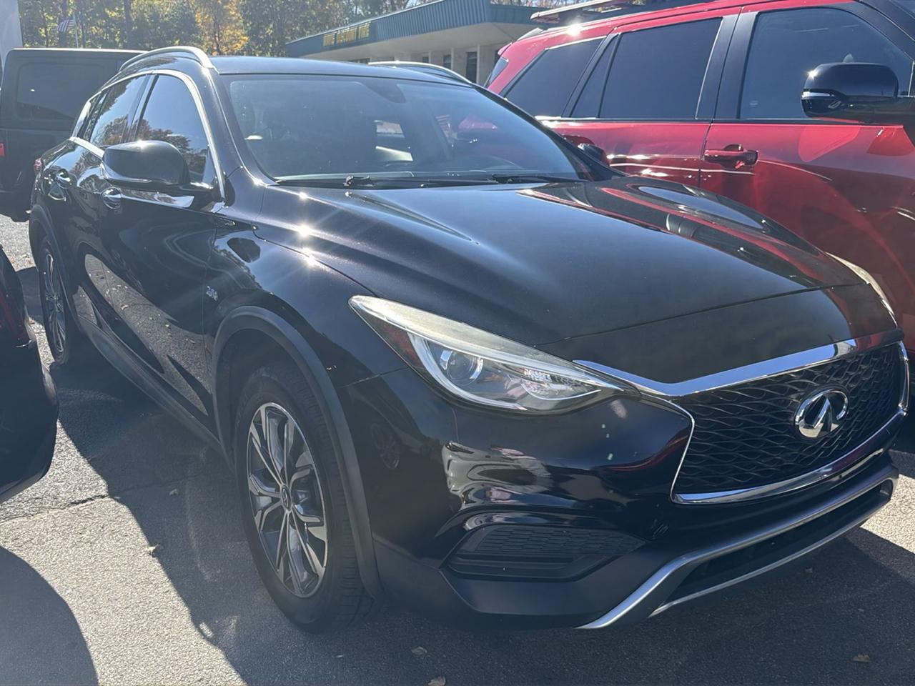 Infiniti QX30 Luxury AWD 2017