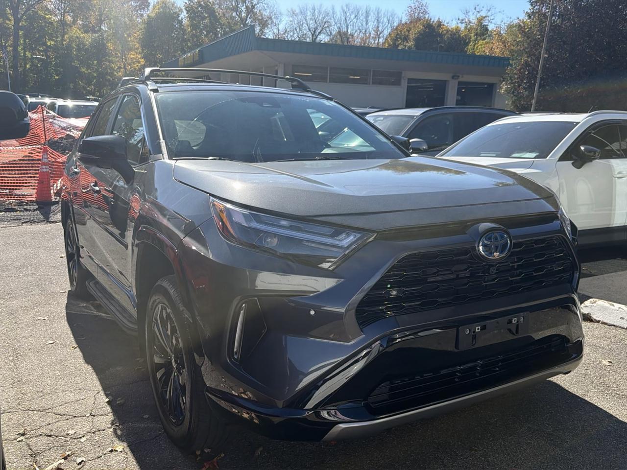 Toyota RAV4 Hybrid XSE AWD (Natl) 2024