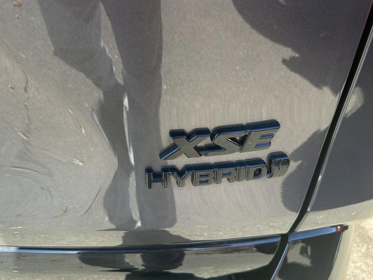 Toyota RAV4 Hybrid XSE AWD (Natl) 2024