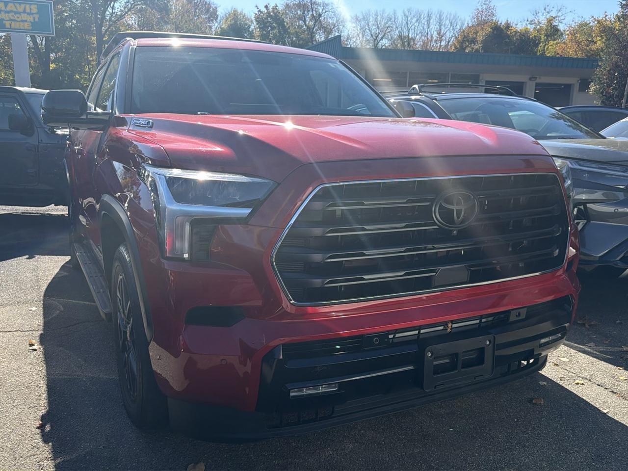 Toyota Sequoia Capstone 4WD (Natl) 2024