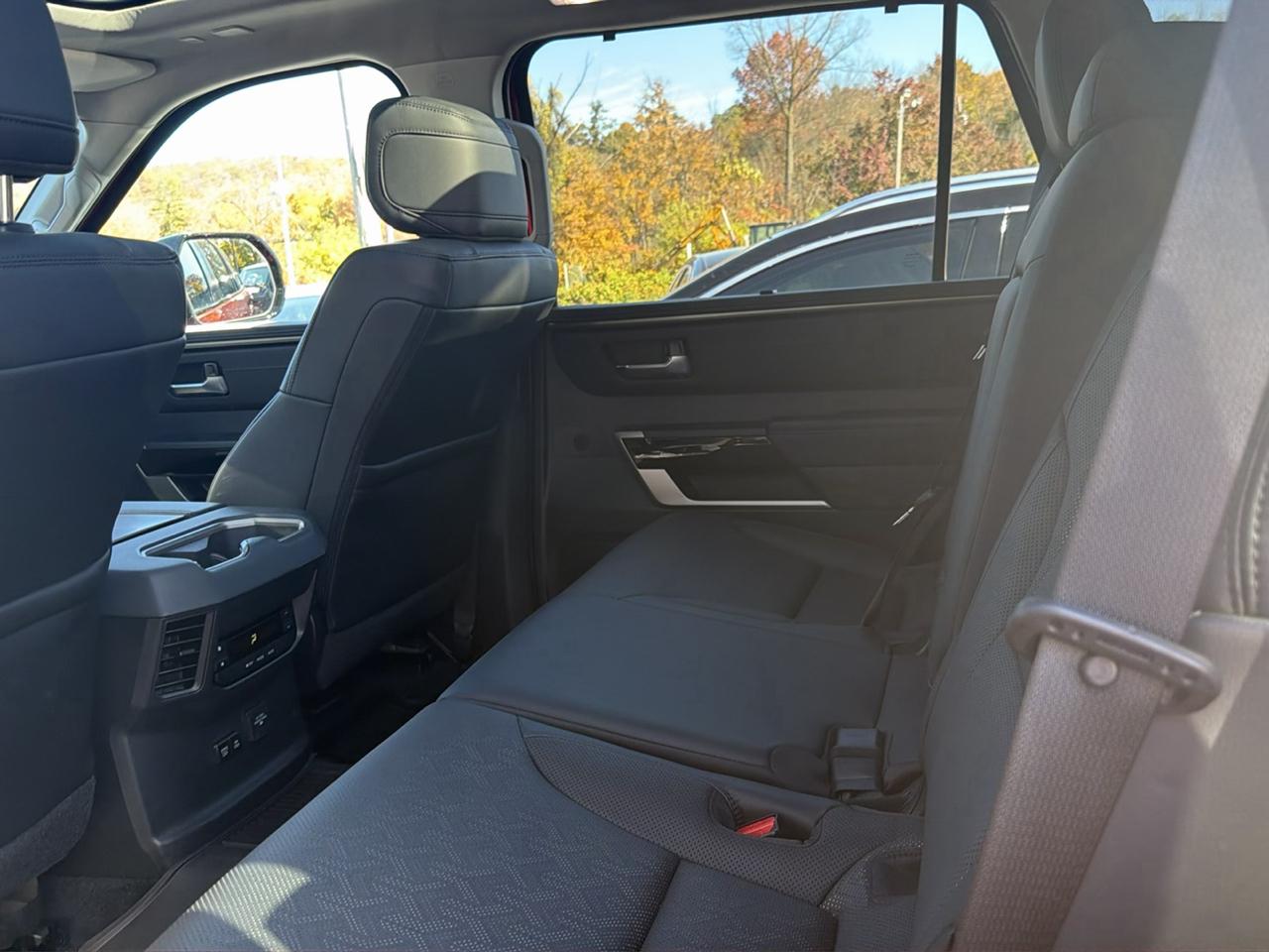 Toyota Sequoia Capstone 4WD (Natl) 2024