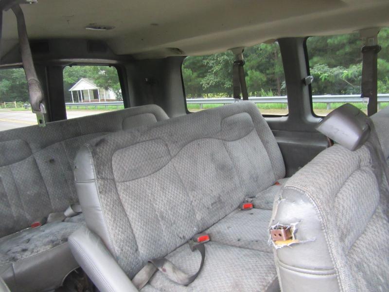 Chevrolet Express 3500 2005