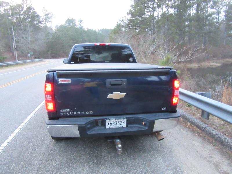 Chevrolet Silverado 1500 LS Extended Cab 4WD 2011