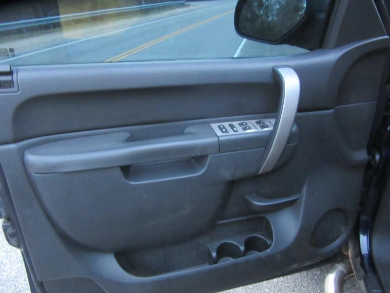 Chevrolet Silverado 1500 LS Extended Cab 4WD 2011