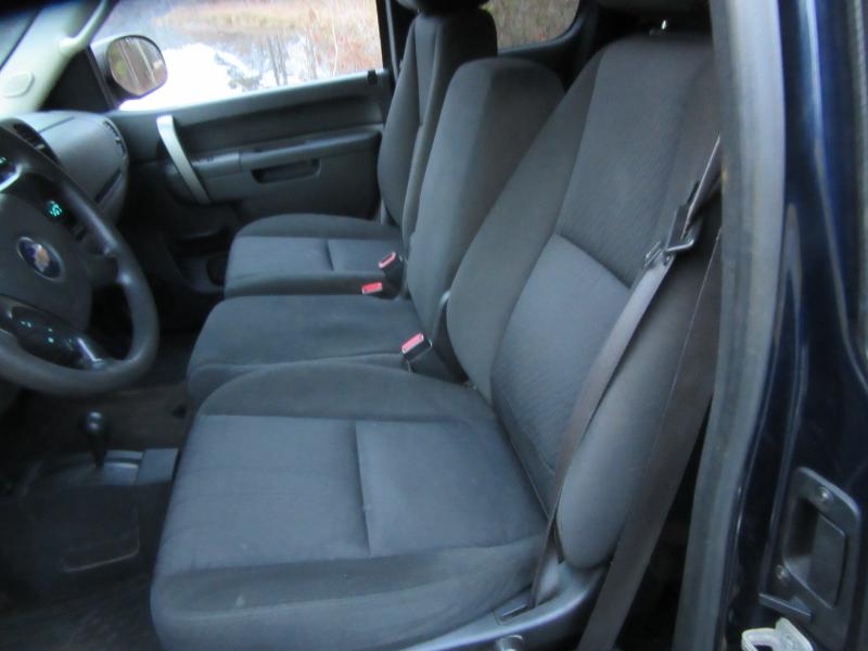 Chevrolet Silverado 1500 LS Extended Cab 4WD 2011