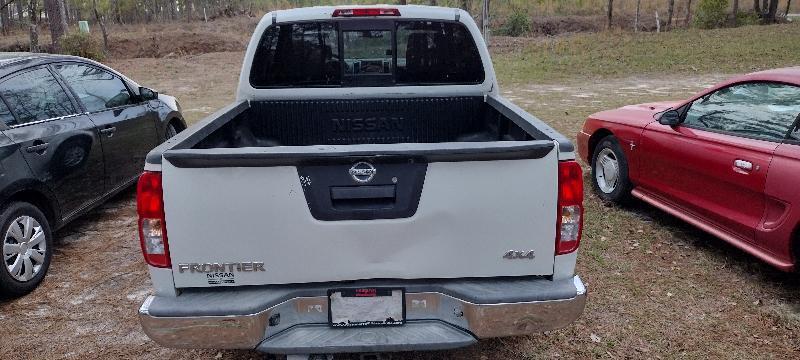 Nissan Frontier SL Crew Cab 5AT 4WD 2015
