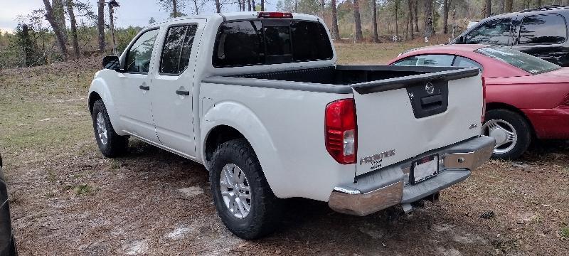 Nissan Frontier SL Crew Cab 5AT 4WD 2015