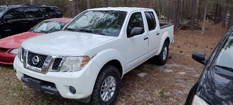 Nissan Frontier SL Crew Cab 5AT 4WD 2015