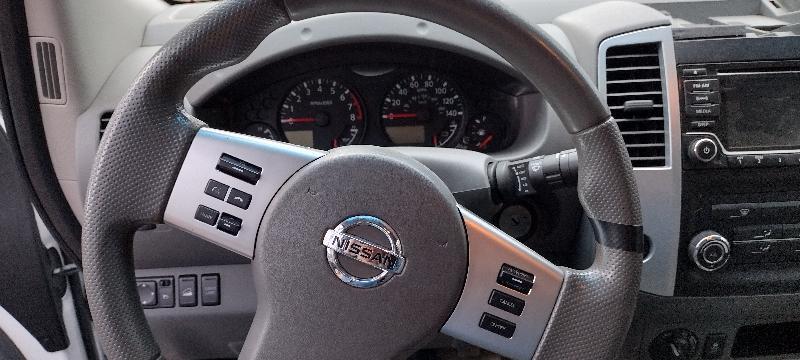 Nissan Frontier SL Crew Cab 5AT 4WD 2015