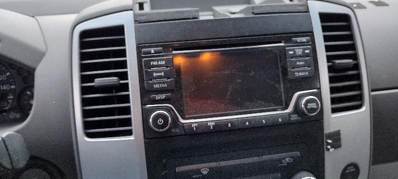 Nissan Frontier SL Crew Cab 5AT 4WD 2015