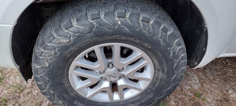 Nissan Frontier SL Crew Cab 5AT 4WD 2015