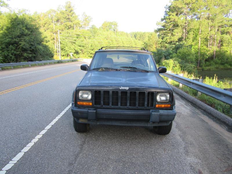 Jeep Cherokee Sport 4-Door 4WD 1998