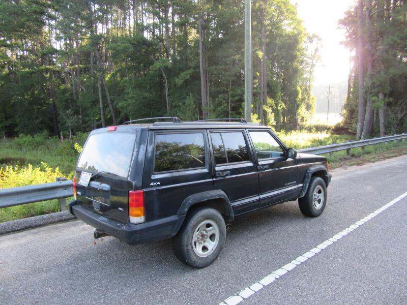 Jeep Cherokee Sport 4-Door 4WD 1998