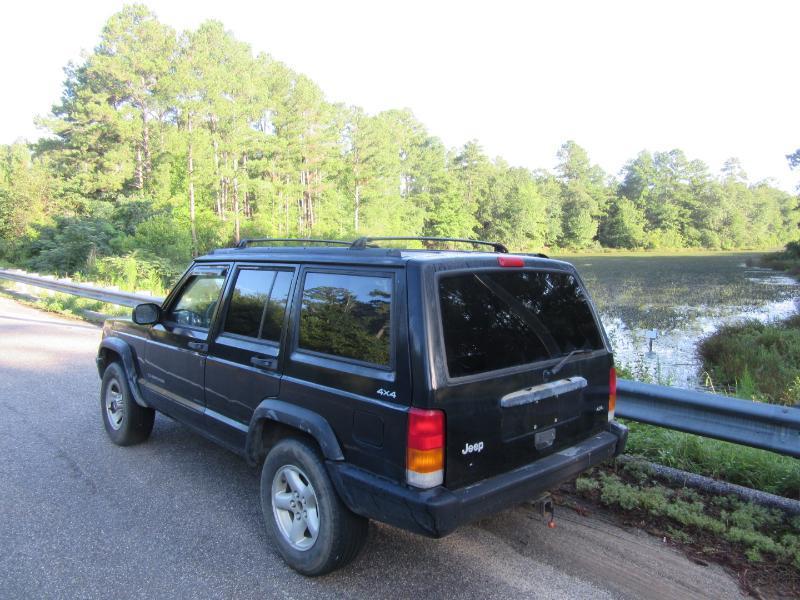Jeep Cherokee Sport 4-Door 4WD 1998