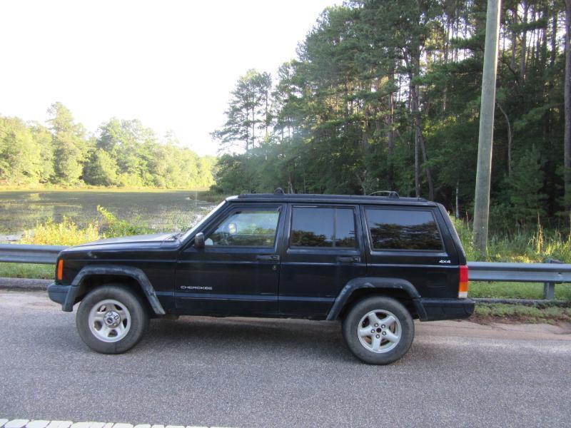 Jeep Cherokee Sport 4-Door 4WD 1998