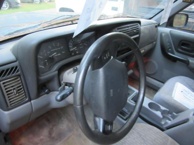 Jeep Cherokee Sport 4-Door 4WD 1998