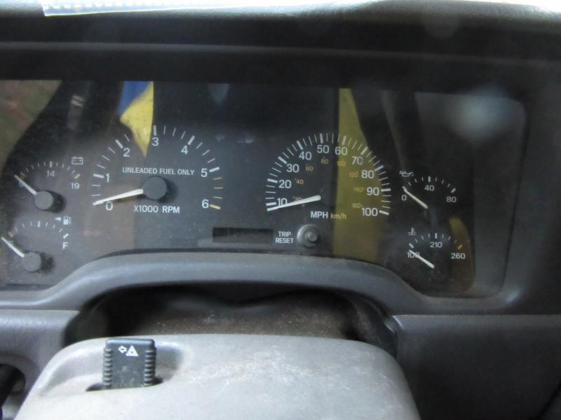 Jeep Cherokee Sport 4-Door 4WD 1998