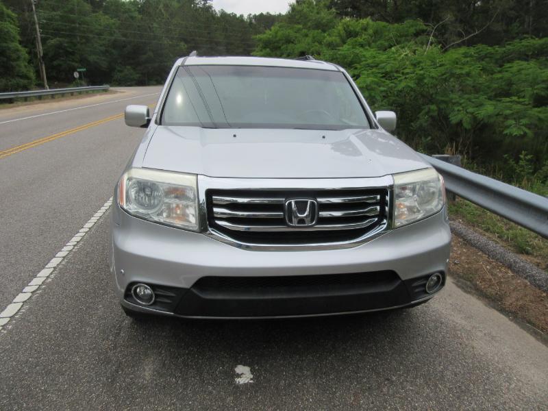 Honda Pilot Touring 2WD 5-Spd AT with DVD 2012