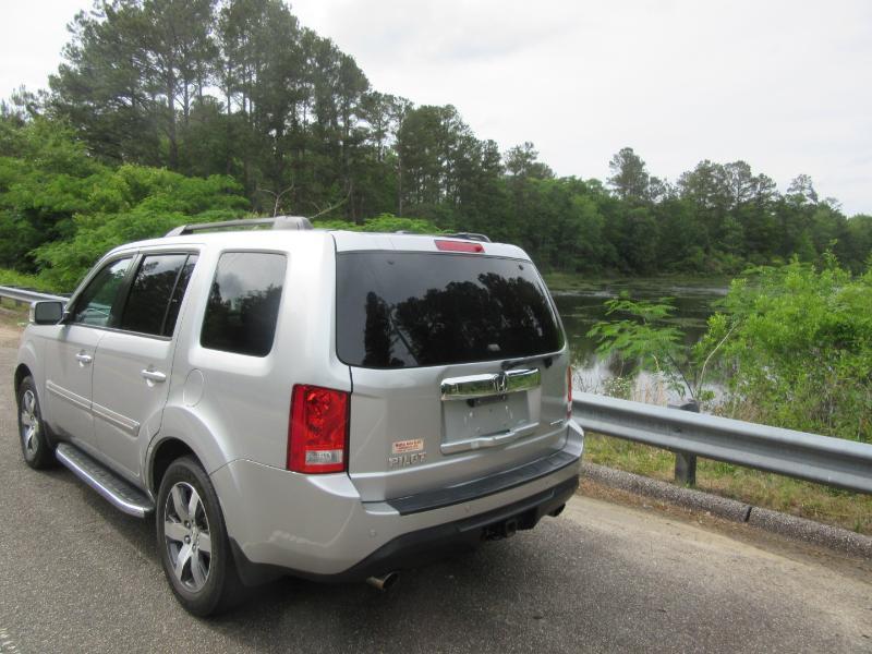 Honda Pilot Touring 2WD 5-Spd AT with DVD 2012