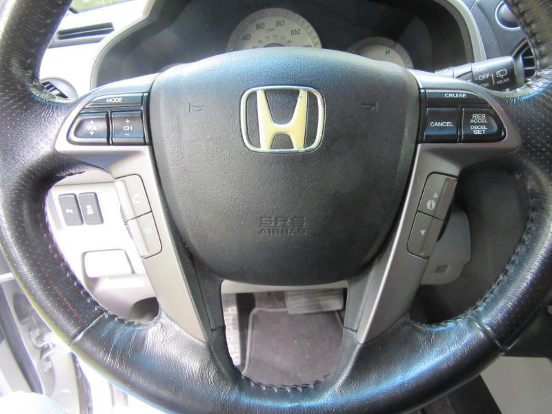 Honda Pilot Touring 2WD 5-Spd AT with DVD 2012