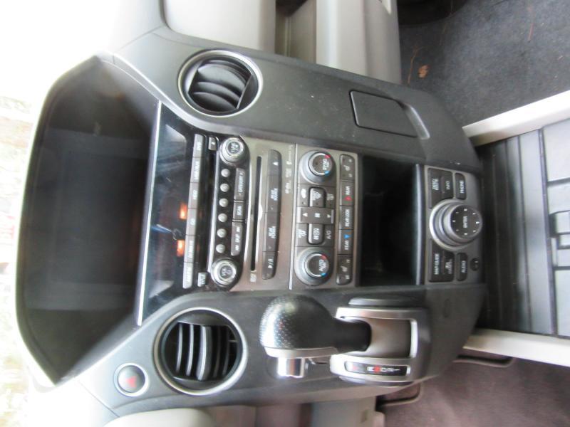 Honda Pilot Touring 2WD 5-Spd AT with DVD 2012