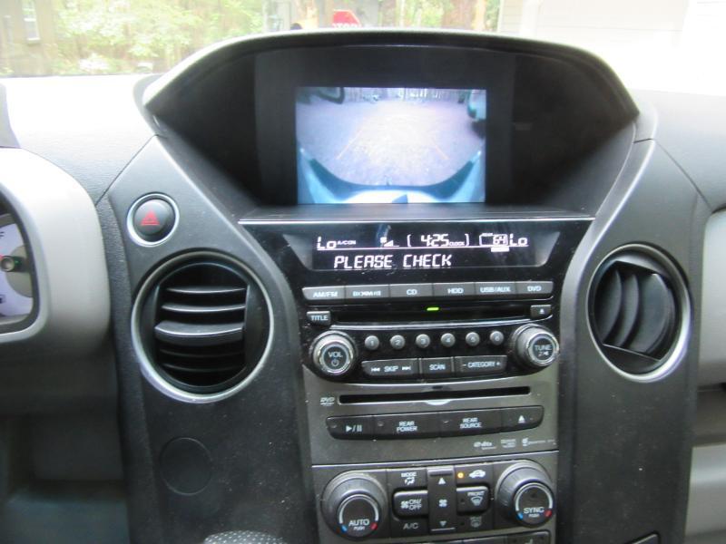 Honda Pilot Touring 2WD 5-Spd AT with DVD 2012