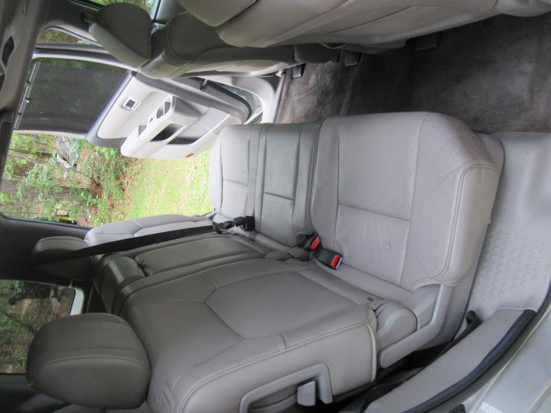 Honda Pilot Touring 2WD 5-Spd AT with DVD 2012