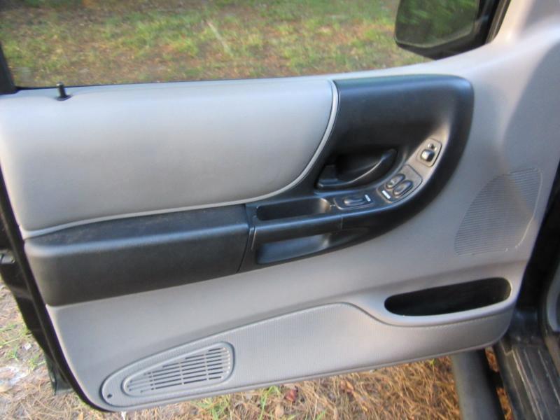 Mazda Truck B3000 Dual Sport Cab Plus 2WD 2002