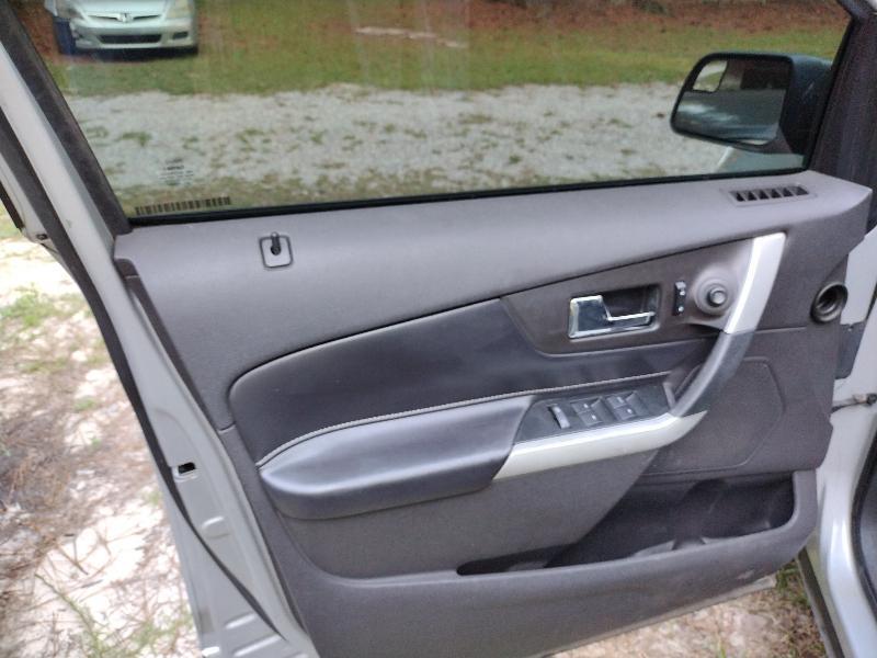 Ford Edge SE FWD 2012