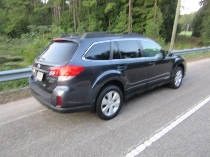 Subaru Outback 3.6R Limited 2011