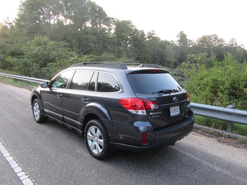 Subaru Outback 3.6R Limited 2011