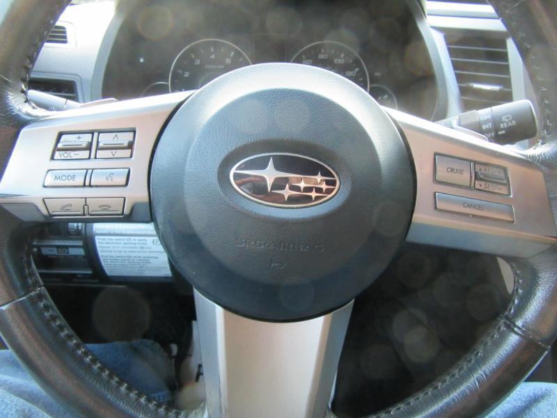 Subaru Outback 3.6R Limited 2011