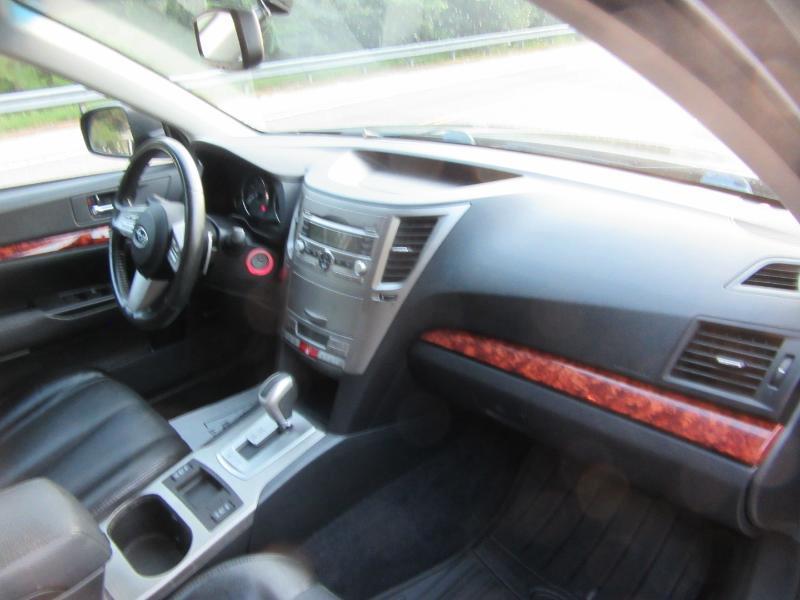 Subaru Outback 3.6R Limited 2011