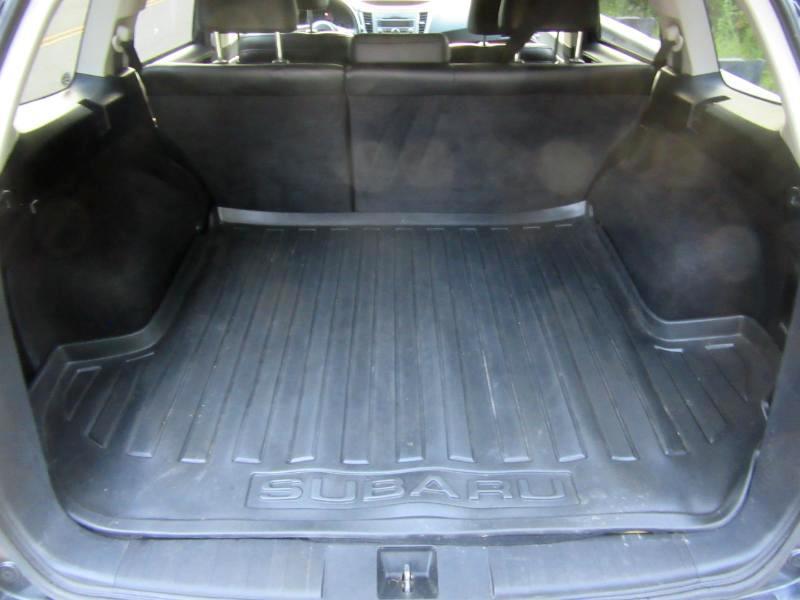 Subaru Outback 3.6R Limited 2011
