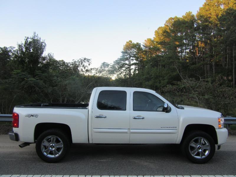 Chevrolet Silverado 1500 LTZ Crew Cab 4WD 2013