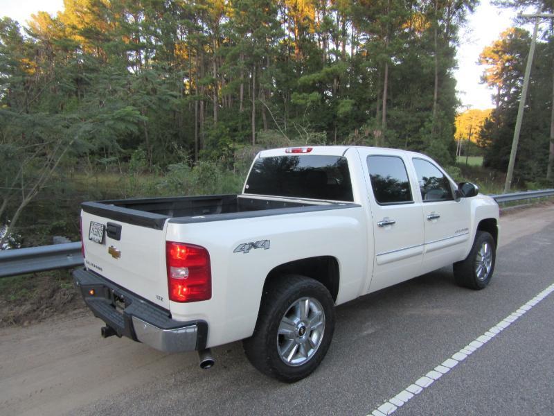 Chevrolet Silverado 1500 LTZ Crew Cab 4WD 2013