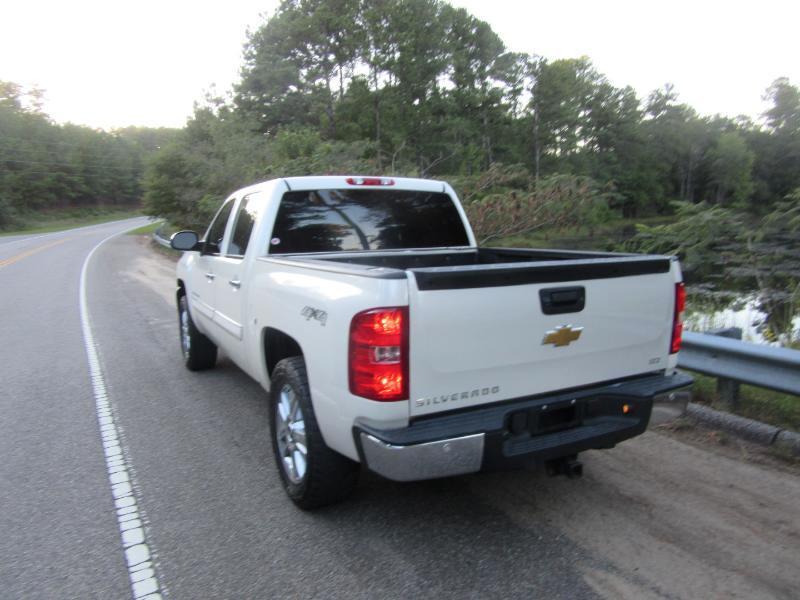 Chevrolet Silverado 1500 LTZ Crew Cab 4WD 2013