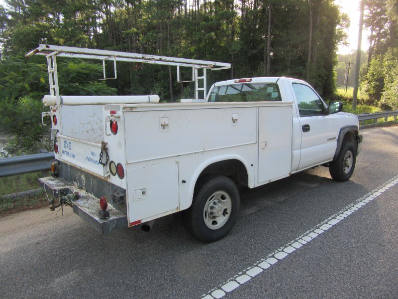 Chevrolet Silverado 2500HD Work Truck Long Bed 2WD 2004