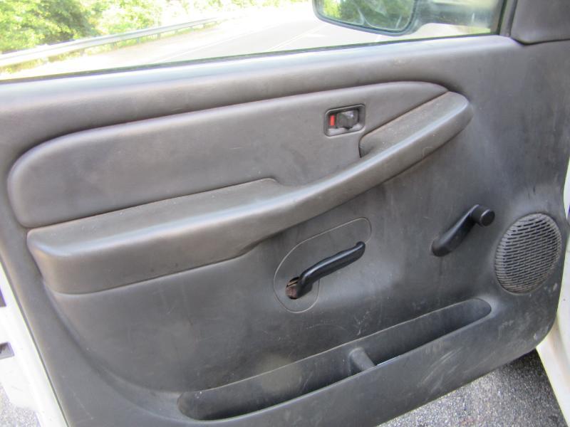 Chevrolet Silverado 2500HD Work Truck Long Bed 2WD 2004