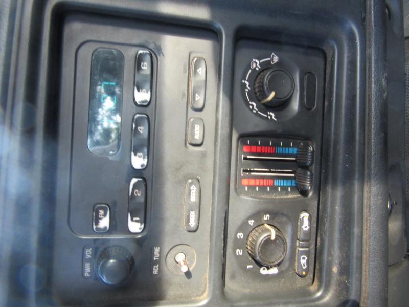 Chevrolet Silverado 2500HD Work Truck Long Bed 2WD 2004