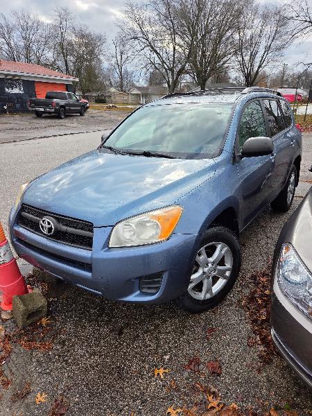 Toyota RAV4 4-Door 4WD 2012