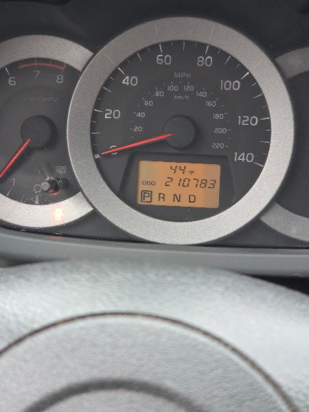 Toyota RAV4 4-Door 4WD 2012